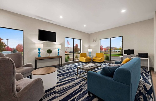 Hudson Hotel | Comfort Suites Hudson I-94