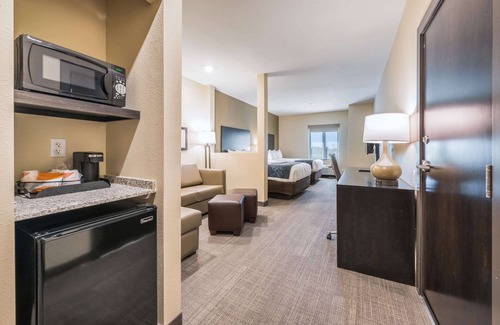 Marysville Hotel | Comfort Suites Marysville Columbus - Northwest