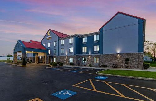 Lansing Hotel | Comfort Suites near I-80 and I-94