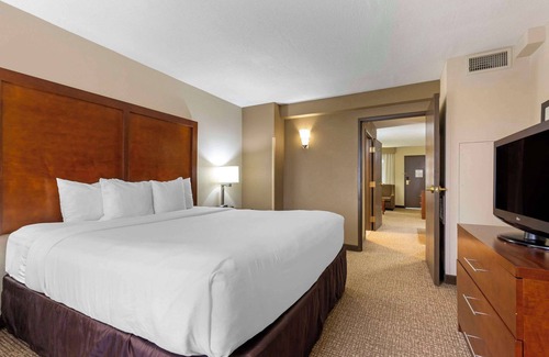 Dale City Hotel | Comfort Suites Near Potomac Mills