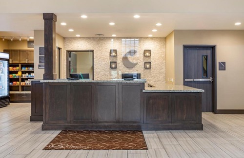 Barker Hotel | Comfort Suites Near Sam Houston Race Park