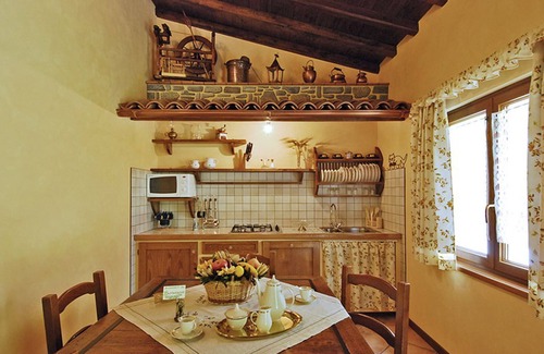 Pieve Fosciana Cottage | Comfortable 1 bedroomed apartment, pool, restaurant in village on eco-farm.