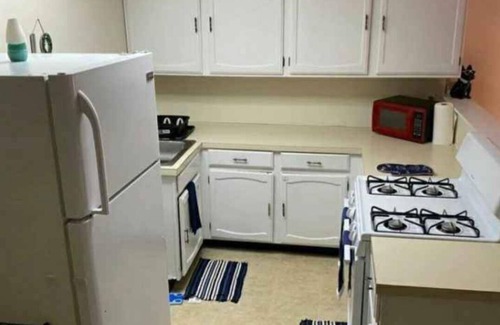 Beverly Apartment | Comfortable 1 bedroom central located near Salem, ma