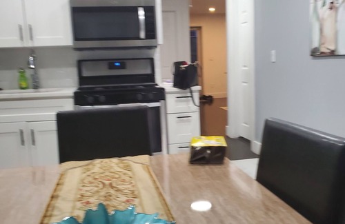 Tuckahoe House | Comfortable 1 family home in Tuckahoe that's near train