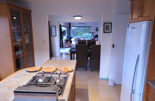 Russell House | Comfortable 3 bed-roomed home with harbour views. Hear kiwi at night!