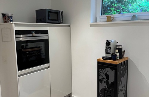Sankt Augustin Apartment | Comfortable and quiet apartment in a great location with parking space