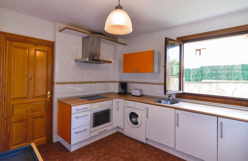 Ribamontan al Monte Cottage | Comfortable and large villa with garden