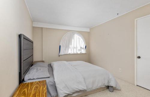 Ladner House | Comfortable and quiet bedroom with private bathroom