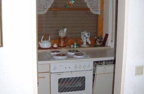 Burgberg Apartment | Comfortable apartment in quiet location with mountain view
