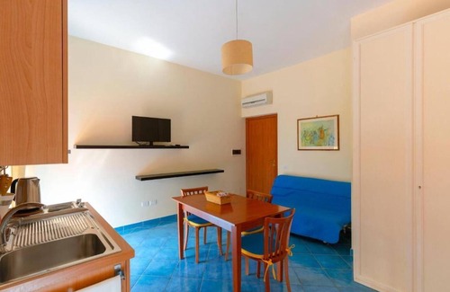 Sorrento City Centre Apartment | Comfortable apartment 4 in Villa Rosa Sorrento