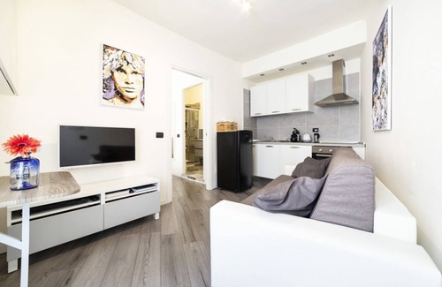 Bruzzano Apartment | Comfortable APT, 1km from M3 Affori and Ferrovia!