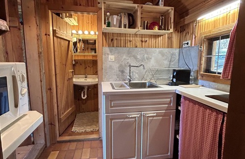 Krumpendorf am Woerther See Cabin | comfortable blockhouse for 2 persons with garden, lake nearby