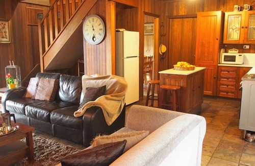 Lower Portland Cabin | Comfortable cabin ideal for couples or families