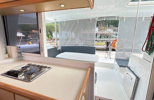 Toulon - Hyeres Boat Rental | Comfortable cabin rental