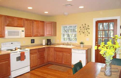San Leanna House | Comfortable, clean, newly remodeled house south of Austin.