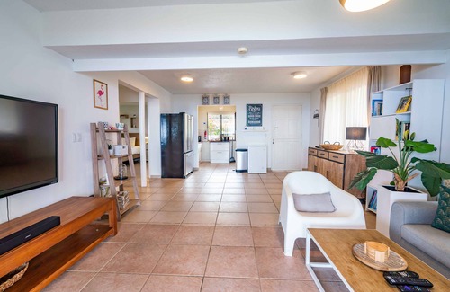 St. Marie House | Comfortable Coral Estate Villa with Ocean View