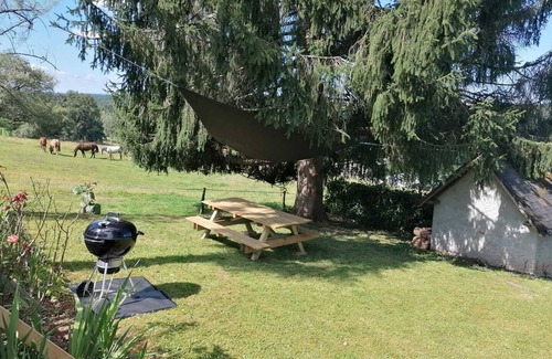 Donzenac House | Comfortable country house (linen/internet/air conditioning) 5 minutes from the A20 motorway