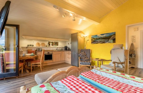 Bernau am Chiemsee Apartment | Comfortable and lovely one-room apartment with balcony, mountain view and Wi-Fi