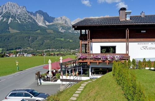 Ellmau Cottage | Comfortable double room Wilder Kaiser - Café-Restaurant-Pension Bettina