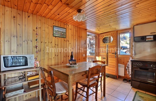 Grimentz Apartment | Comfortable flat for 3 people, living room with 1 double bed, kitchen with dining area, 1 small 1-be