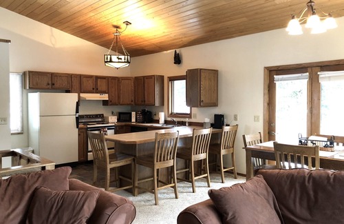Big Sky Condo | Comfortable Hidden Village 2 Bedroom Condo-Family Friendly-Free WiFi