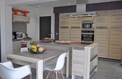 Saint-Ambroix Villa | Comfortable holiday home with private pool