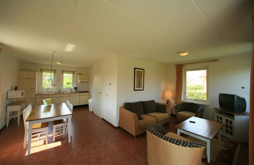 Tynaarlo House | Comfortable holiday home with microwave surrounded by nature