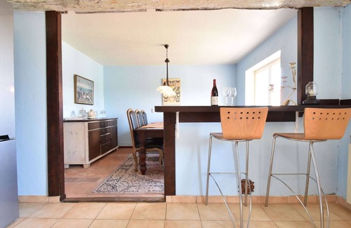 Grury House | Comfortable holiday home with pool
