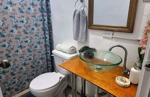 San Salvador Hotel | Comfortable hotel Executive Ensuite Room, with breakfast in Colonia San Benito