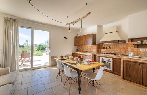 Vernole Villa | Comfortable house in the countryside with garden near the sea