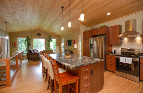 Tofino House | Comfortable new home with beautiful inlet views to experience a true Tofino stay