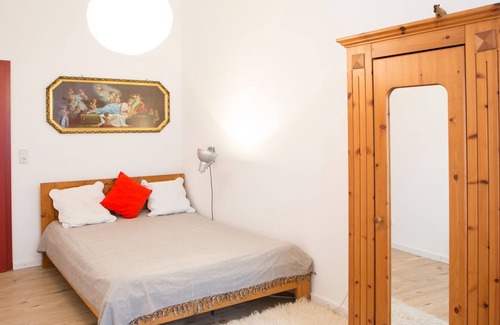 Kalk Apartment | Comfortable nice central 2 bedroom flat near trade fair