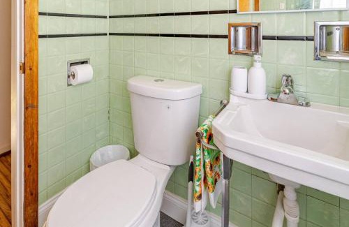 Rochester House | Comfortable Private Rooms in Rochester