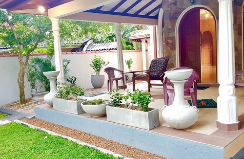 Aluthgama House | Comfortable rooms 20 € PP in beautiful surroundings below 30 ° C Aluthgama West Province