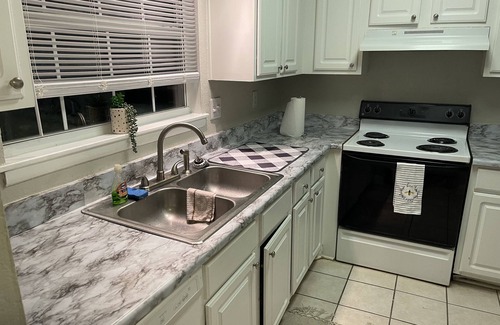 Hoover House | Comfortable/Spacious Home AWAY from home Living
