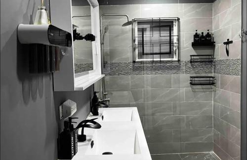 Spring Village House | Comfortable Stay In Phoenix Estate
