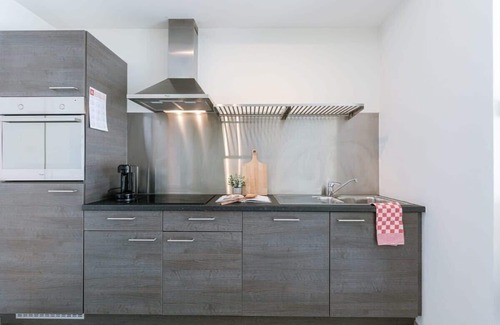 Brederode Apartment | Comfortable studio with terrace in Antwerp