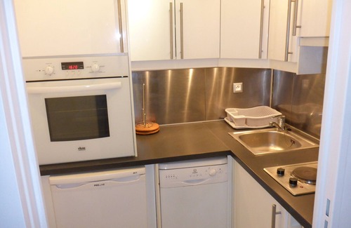 Joinville-le-Pont Apartment | Comfortable T2 apartment, recently renovated, 5 minutes from RER An and the Bois de Vincennes.