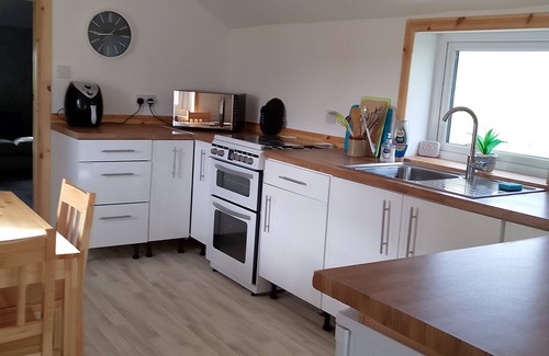 Sanday House | Comfortable three bedroom bungalow located in Orkney Islands complete with emus.