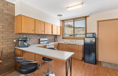 Ballarat Apartment | Comfortable unit walk to CBD