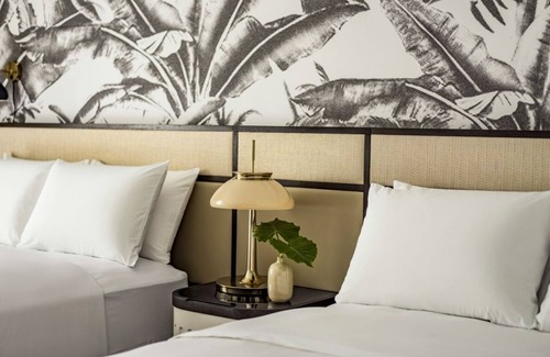 Hunt Club Hotel | Comfortable Family Stay with Tennis, Racquet Sports, and Kids Club Adventures
