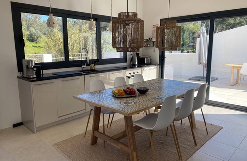 Tavarede House | Comfortable vacation home for nature and beach lovers in beautiful surroundings.