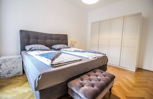 Floridsdorf Villa | Comfortable, well-located Premium Villa SW