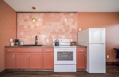 Prescott Condo | Comforts of Home Meet Bold Design