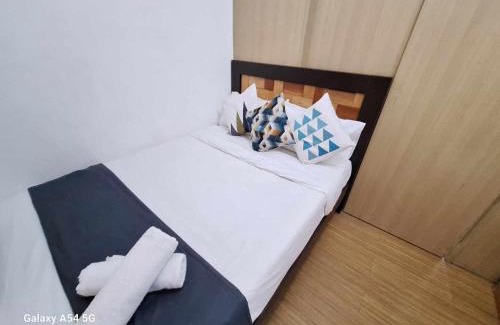 Ususan Apartment | Comfy 1BR with Pool View and Wi-Fi in Grace Res Taguig City