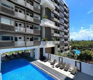 Mandurriao Apartment | Comfy 2 Bedroom with Balcony