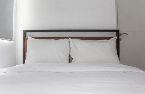 Jatinegara Apartment | Comfy 2BR Apartment Bassura City near Shopping Mall By Travelio