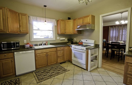 Richmond House | Comfy, Cozy, Central! Welcoming craftsman home near Hawthorne Blvd & Division