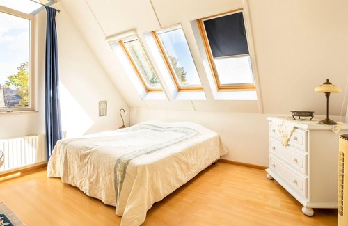Hoorn House | Comfy holiday home in Hoorn with French balcony