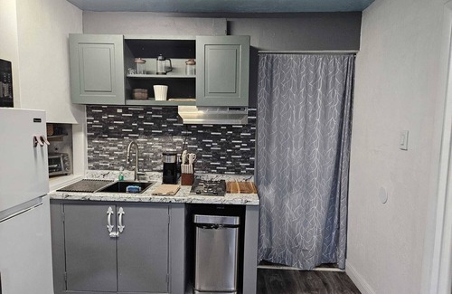 Tropic Palms Apartment | Comfy Luxury Studio Apt. Has it all ! Close to Everything .